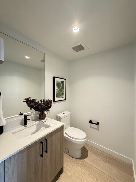 Building Photo - 3425 Garden Ave