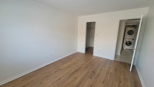 Building Photo - 1603 N Windsor Dr