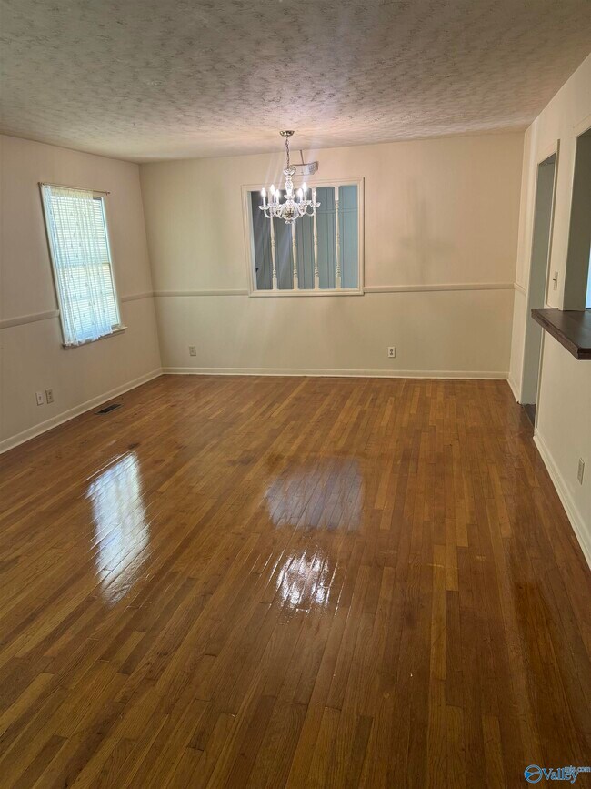 Building Photo - 3913 Battlefield Dr NW