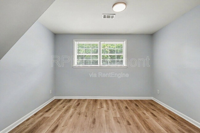 Building Photo - 2642 Hatfield Cir SE