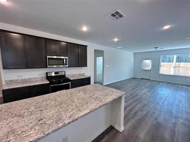 Building Photo - 16496 Moss Ln