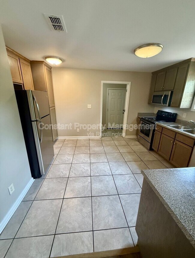 Building Photo - 181 Garrison Rd