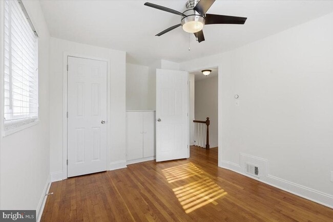 Building Photo - 4410 Vermont Ave