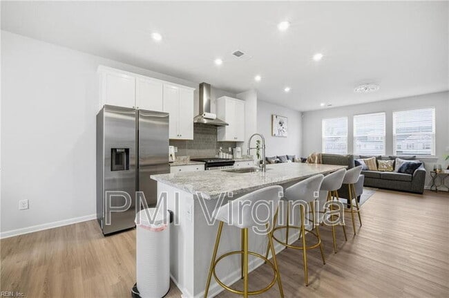 Building Photo - 405 Asuza St