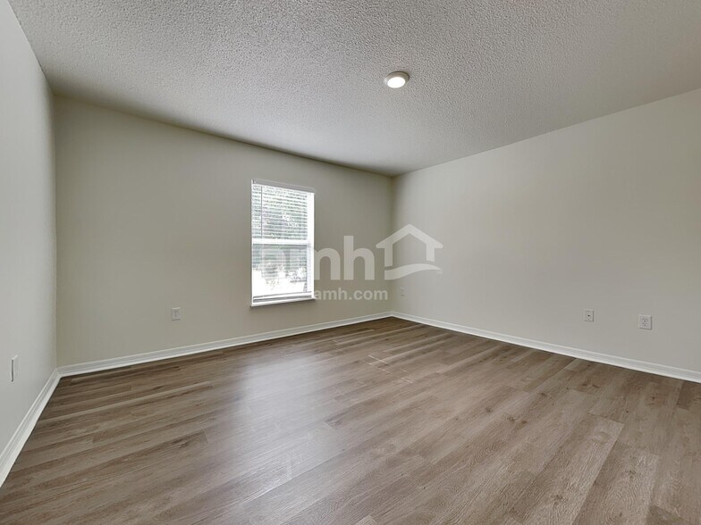 Building Photo - 1019 Brenton Leaf Dr