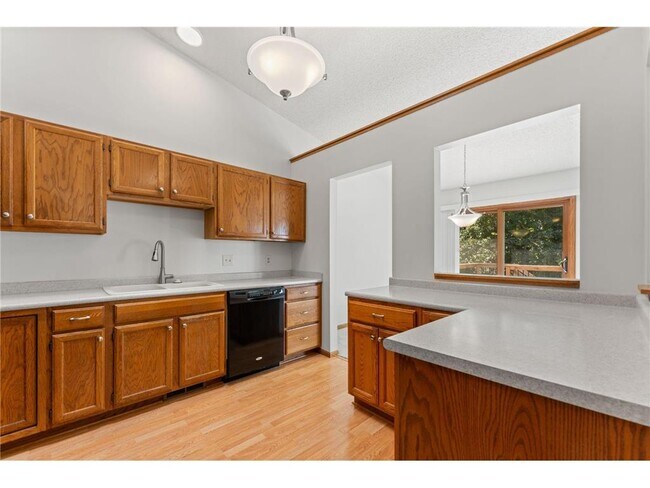 Building Photo - 15465 Sussex Dr