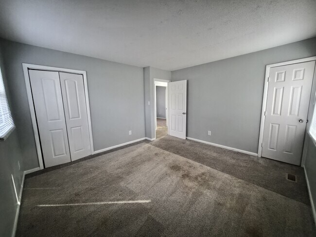 Building Photo - 3526 Luewan Ct