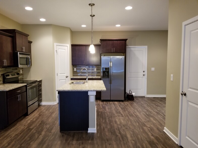 Building Photo - 9172 Burkwood Dr