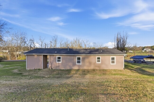 Building Photo - 365 Old Dandridge Pike