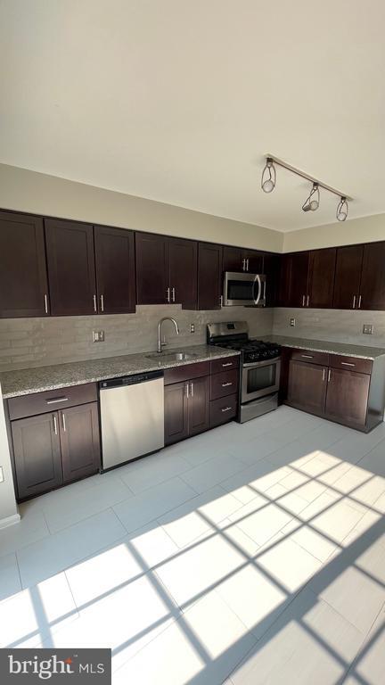 Building Photo - 10127 Ebenshire Ct