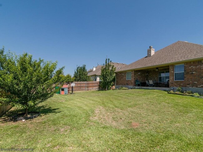 Building Photo - 1720 Harvest Bend Ln