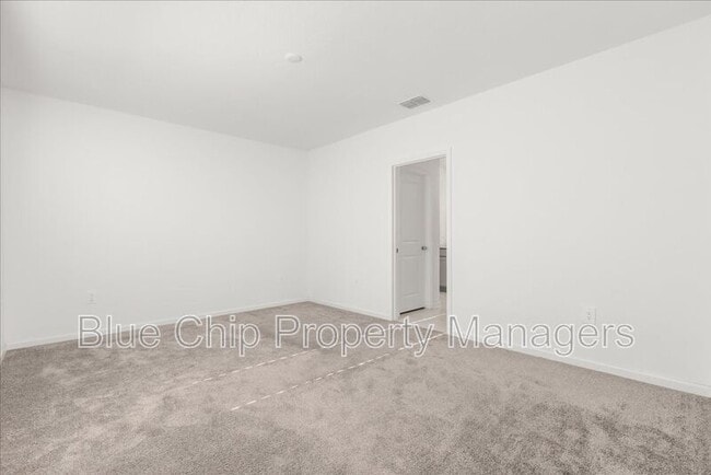 Building Photo - 1725 White Water Ct