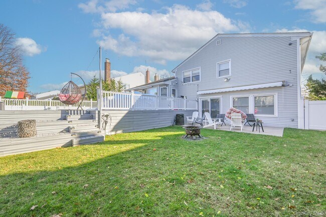 Building Photo - 972 South End