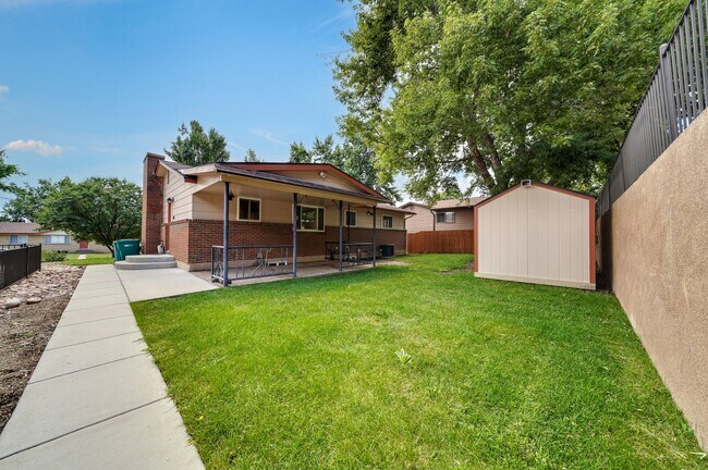 Building Photo - 1206 Westmoreland Rd