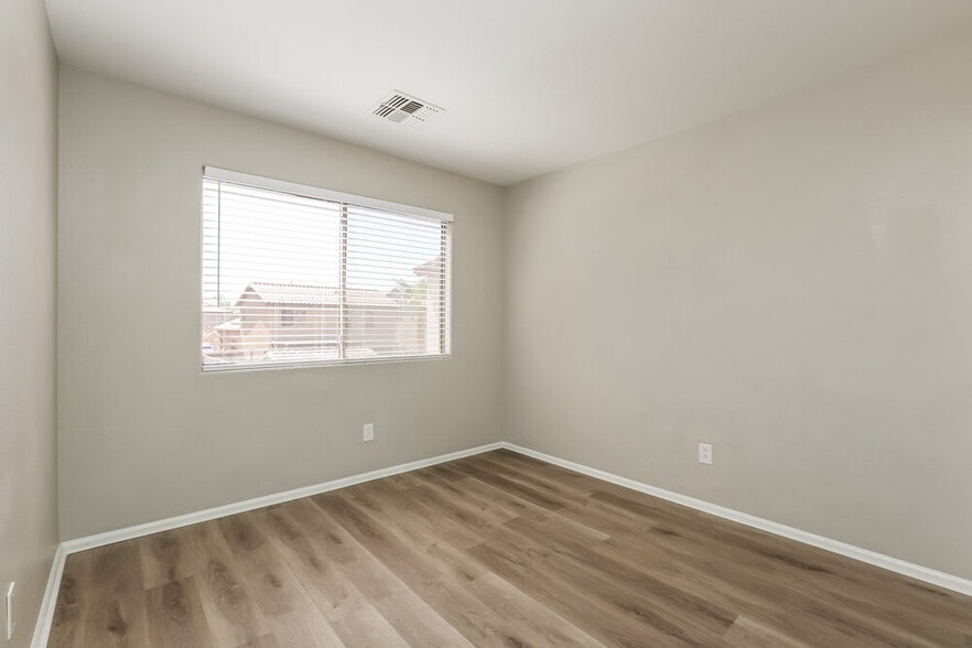 Building Photo - 12415 W El Nido Ln