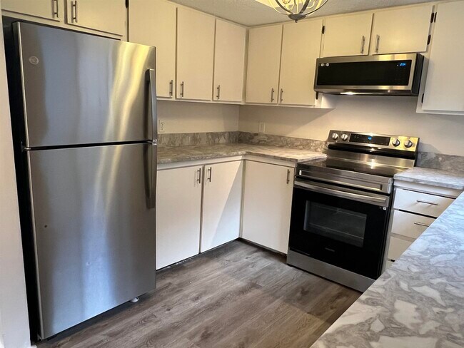 Building Photo - 43 Brigantine Ct