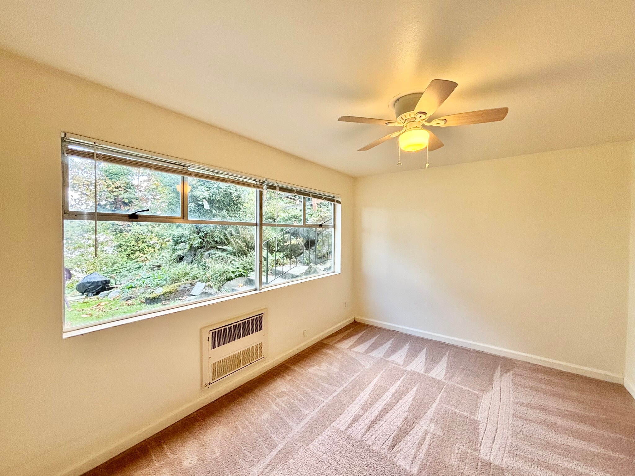 Building Photo - 1012 W Nickerson St