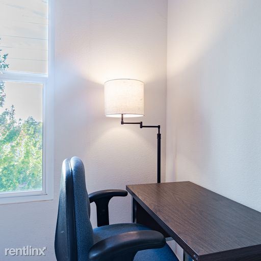 Building Photo - Room for Rent, 1 bath Condo - 1445 Fruitda...