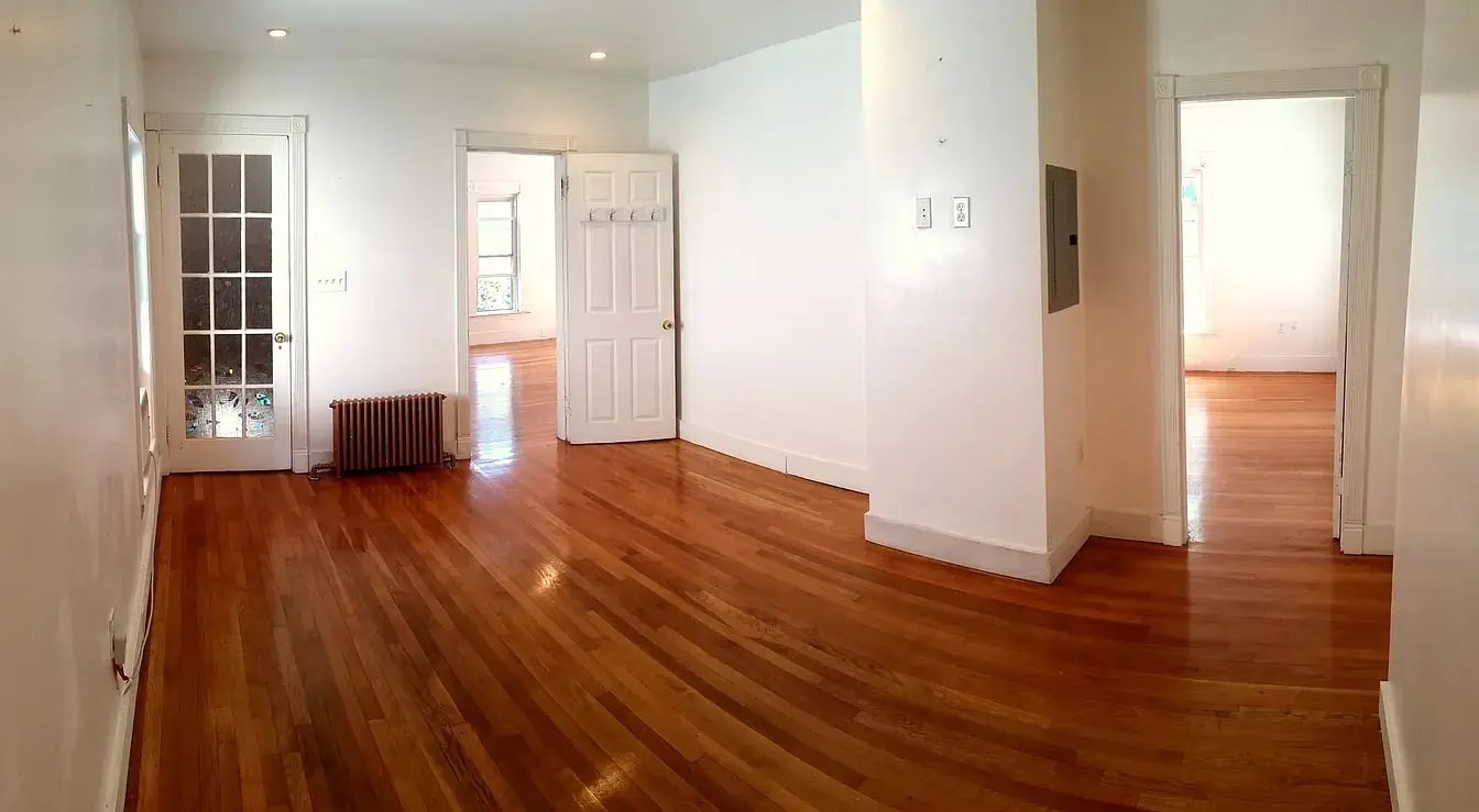 side living room - 50 Pierce St