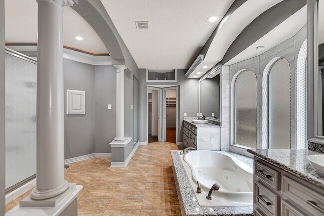Building Photo - 15510 Marble Canyon Way