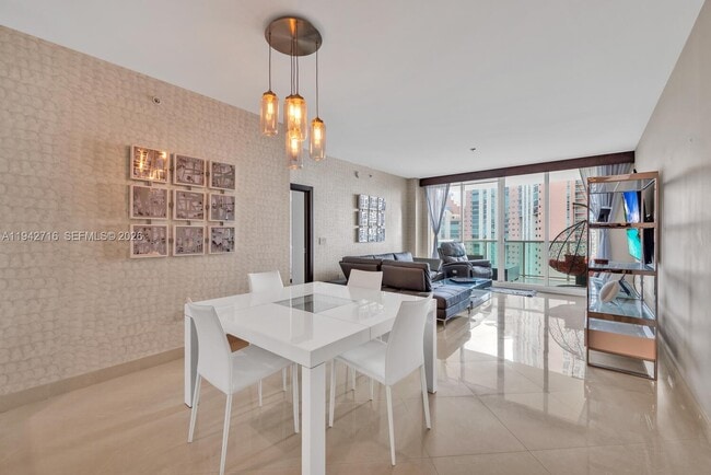 Building Photo - 3340 NE 190th St