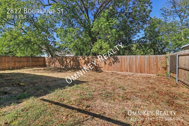 Building Photo - 2812 Bourland St