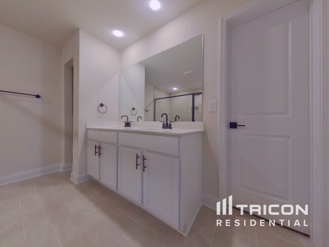 Building Photo - 446 Cantrell Dr