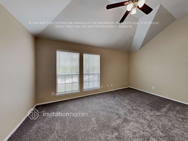 Building Photo - 927 Sylvan Creek Dr