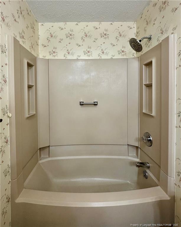 Building Photo - 389 Conifer Dr