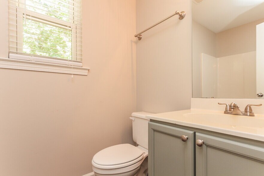 Building Photo - 4036 Mozart Ct