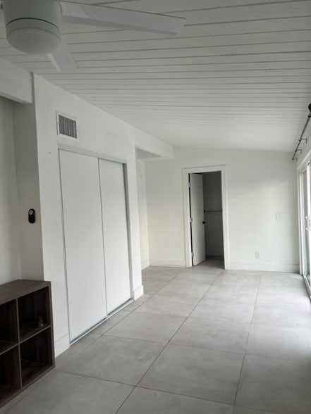 Building Photo - 218 W Gragmont St