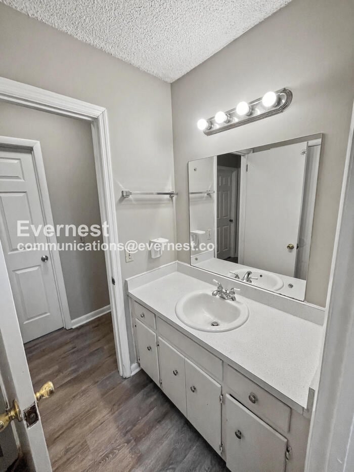 Building Photo - 4274 Sweden Dr