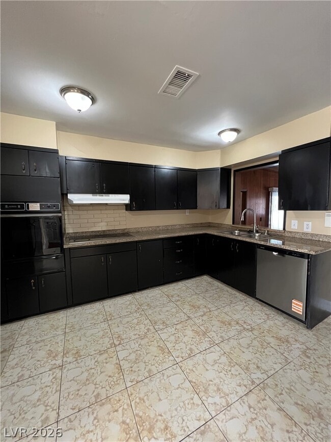 Building Photo - 1425 Wengert Ave