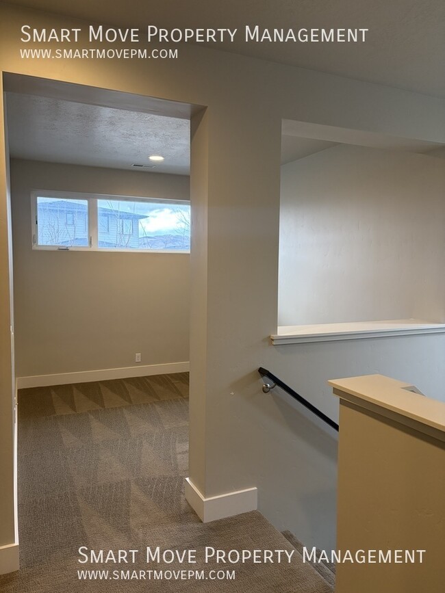 Building Photo - 2929 E Heartleaf Ln