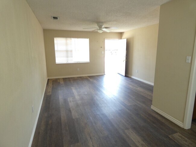 Building Photo - 1521 Heath St