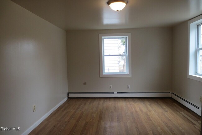 Building Photo - 34 Lake Ave