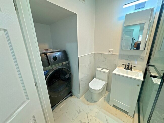 Building Photo - 287 Dorchester St