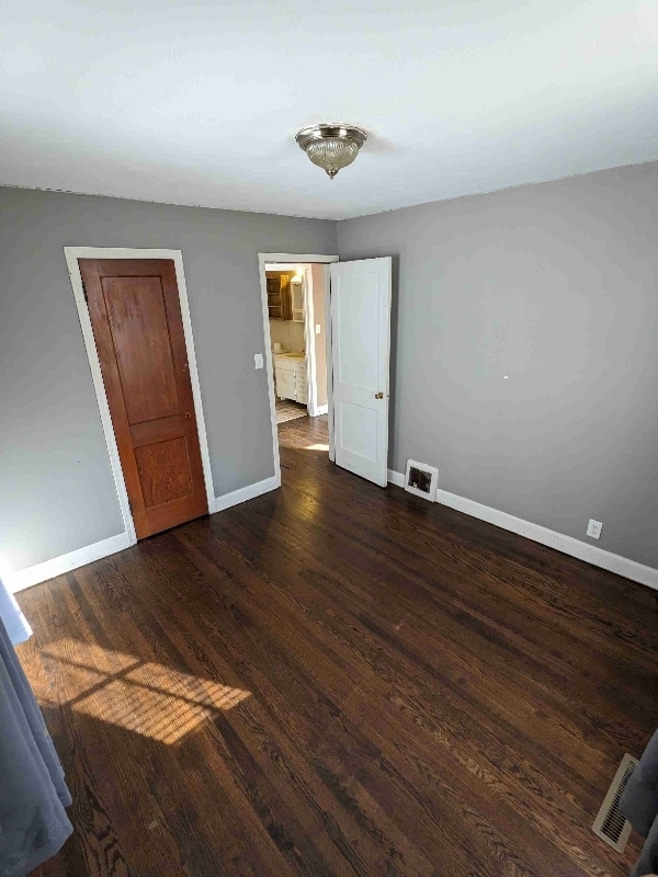 Building Photo - 256 Parkway Dr