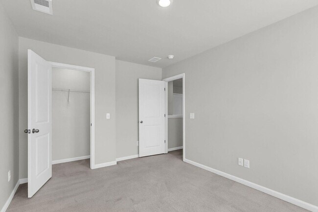 Building Photo - Beautiful 3 Bedroom 2.5 Bath Home In Goose...