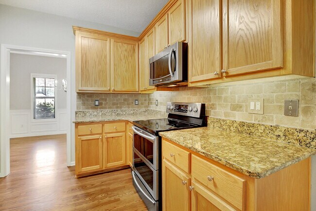 Building Photo - 75 Rock Mill Ct