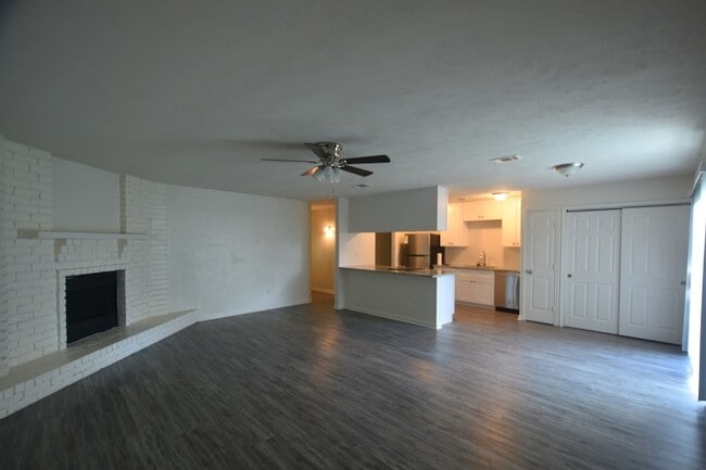 Building Photo - 24215 Beef Canyon Dr