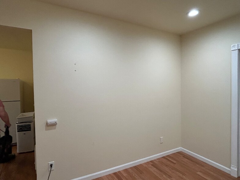 Building Photo - 16840 Bell Ave