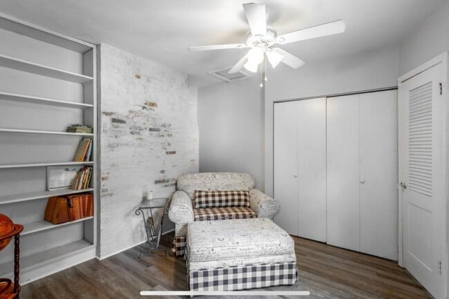 Building Photo - 303 Shawnee Trail