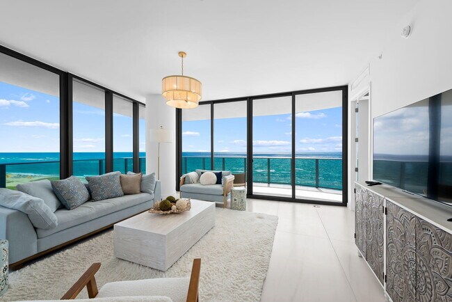 Building Photo - 900 N Ocean Blvd