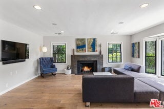 Building Photo - 12939 Dickens St