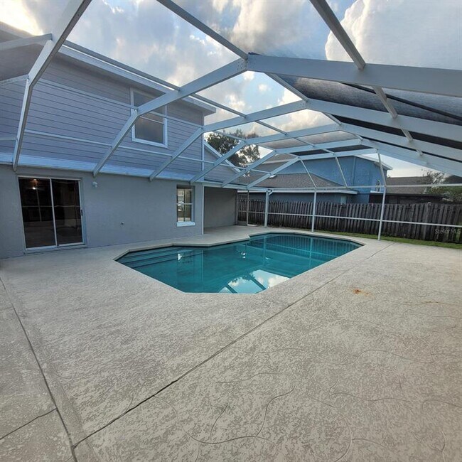 Building Photo - 214 Bay Head Dr