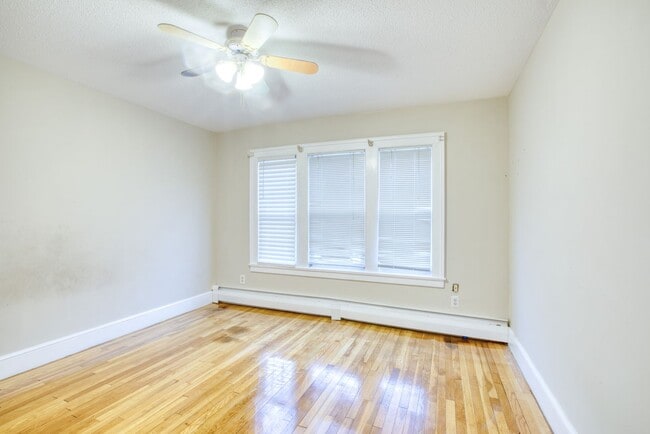 Building Photo - Inviting 3-bedroom, 1.5 bath home nestled in a peaceful and family friendly neighborhood