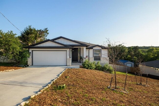 Building Photo - 20203 Lincoln Cove