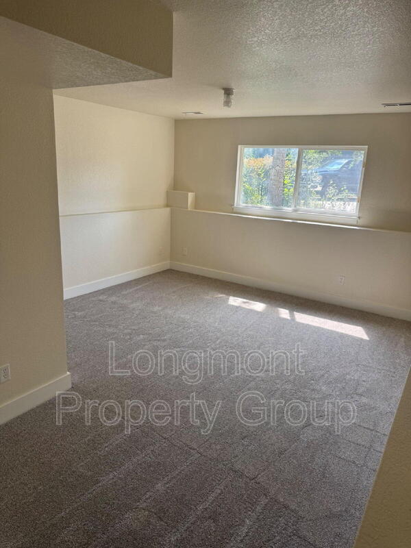 Building Photo - 719 Thornwood Way