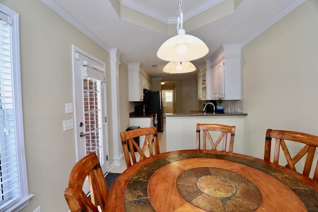 Building Photo - 3196 Daufaskie Rd